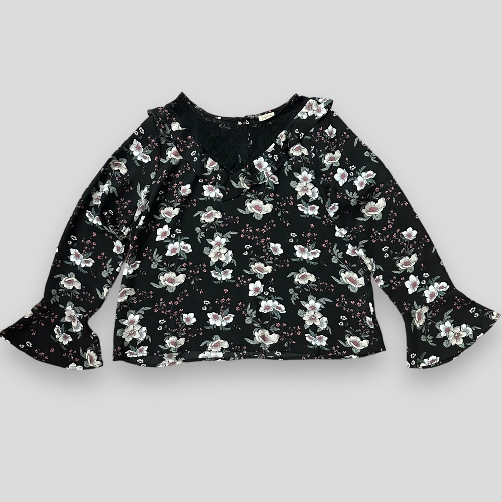 Lily White floral bell sleeve blouse